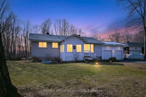 39 Golf Club Road, Rideau Lakes, ON, K7A4S5 | Card Image