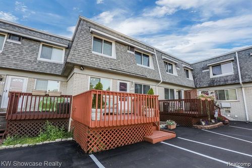 118 W Ladd Road Drive, Walled Lake, MI, 48390 | Card Image