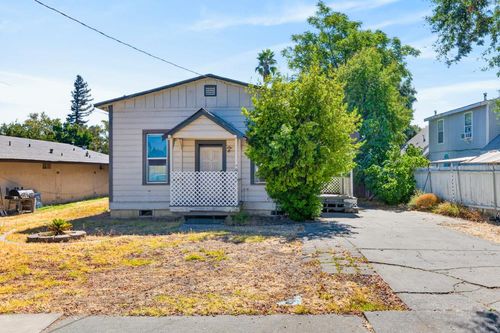 20 Freeman St, Woodland, CA, 95695-3245 | Card Image