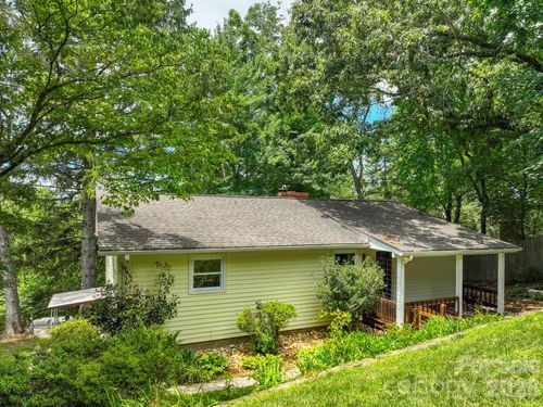 11 Von Ruck Ct, Asheville, NC, 28801-2025 | Card Image