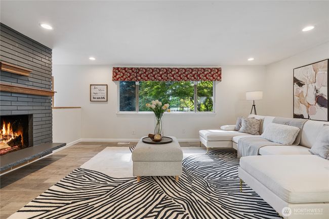 22109 93 Rd Pl W, House other with 3 bedrooms, 3 bathrooms and 2 parking in Edmonds WA | Image 18