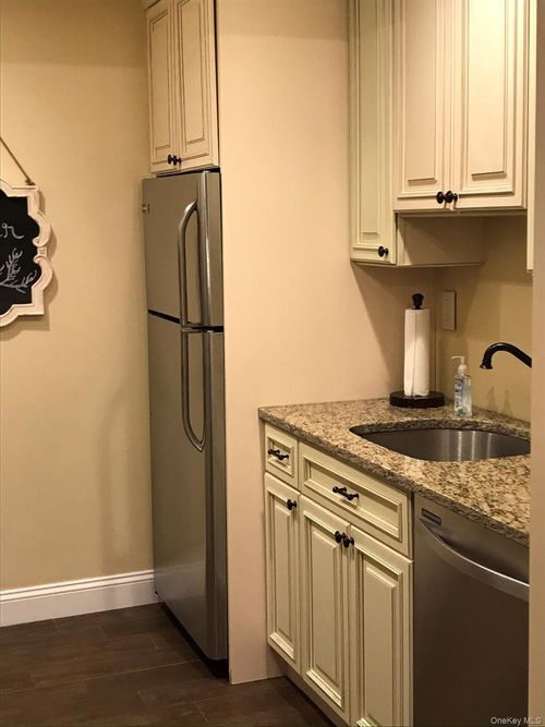 unit-1b-91 Richmond Blvd, Ronkonkoma, NY, 11779-3653 | Card Image