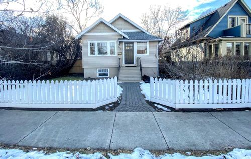 215 10 Avenue Ne, Calgary, AB, T2E0X1 | Card Image