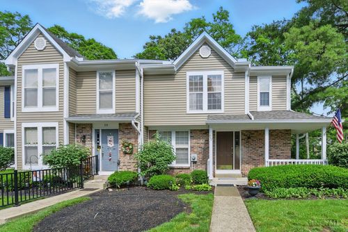 777 Woodlyn Dr S, Anderson Twp, OH, 45230-4427 | Card Image