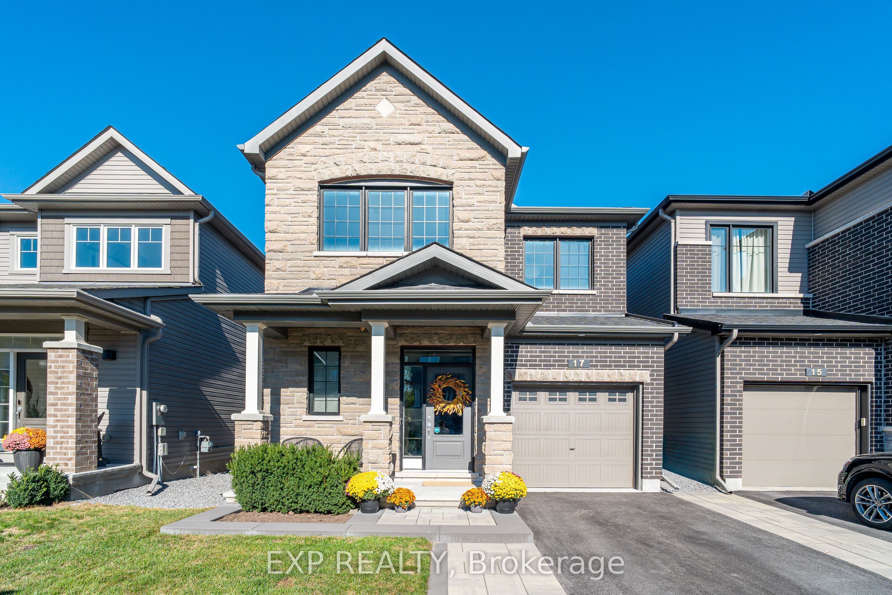 Residential in Stittsville - Munster - Richmond