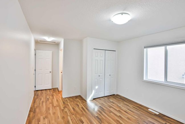 54 Sunridge Boulevard W, Home with 3 bedrooms, 3 bathrooms and 4 parking in Lethbridge AB | Image 13