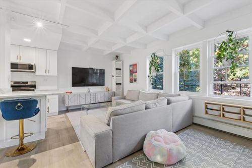 apt-35b-147 Village Rd, Briarwood, NY, 11435-6401 | Card Image