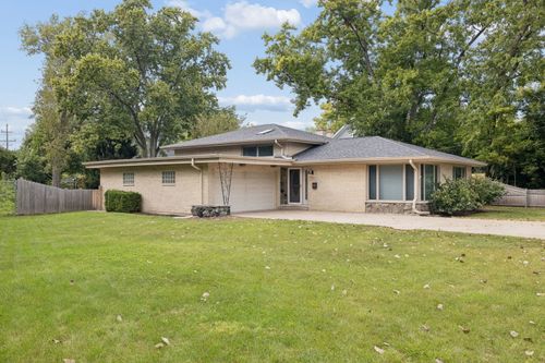 652 S Poplar Ave, Elmhurst, IL, 60126-4074 | Card Image
