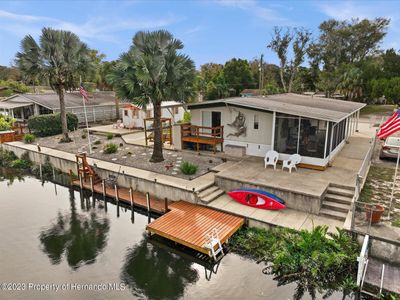 Weeki Wachee River canal home | Image 1