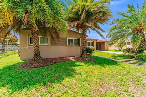 2240 Nw 175th St, Miami Gardens, FL, 33056-4631 | Card Image
