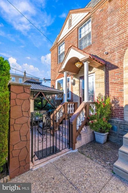 701 Marwood Rd, PHILADELPHIA, PA, 19120-2630 | Card Image