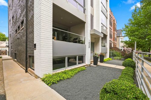 1s-1938 Francisco Ave, Chicago, IL, 60647-3929 | Card Image