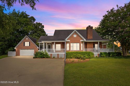 2001 Summerfield Dr, Tarboro, NC, 27886-5617 | Card Image