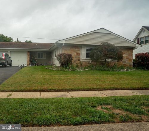 56 Garland Ln, Willingboro, NJ, 08046-3012 | Card Image