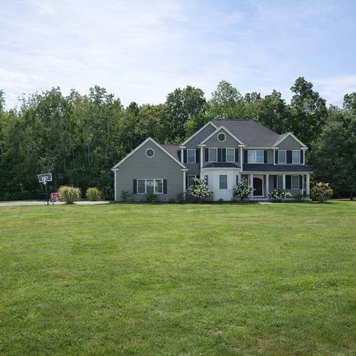 37 W Millbury Rd, Sutton, MA, 01590-1347 | Card Image