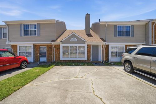 32 Riverchase Dr, Hampton, VA, 23669-2290 | Card Image