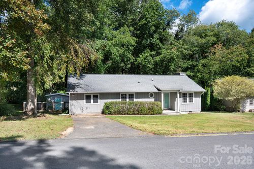 340 Genesis Cir, Black Mountain, NC, 28711-9405 | Card Image
