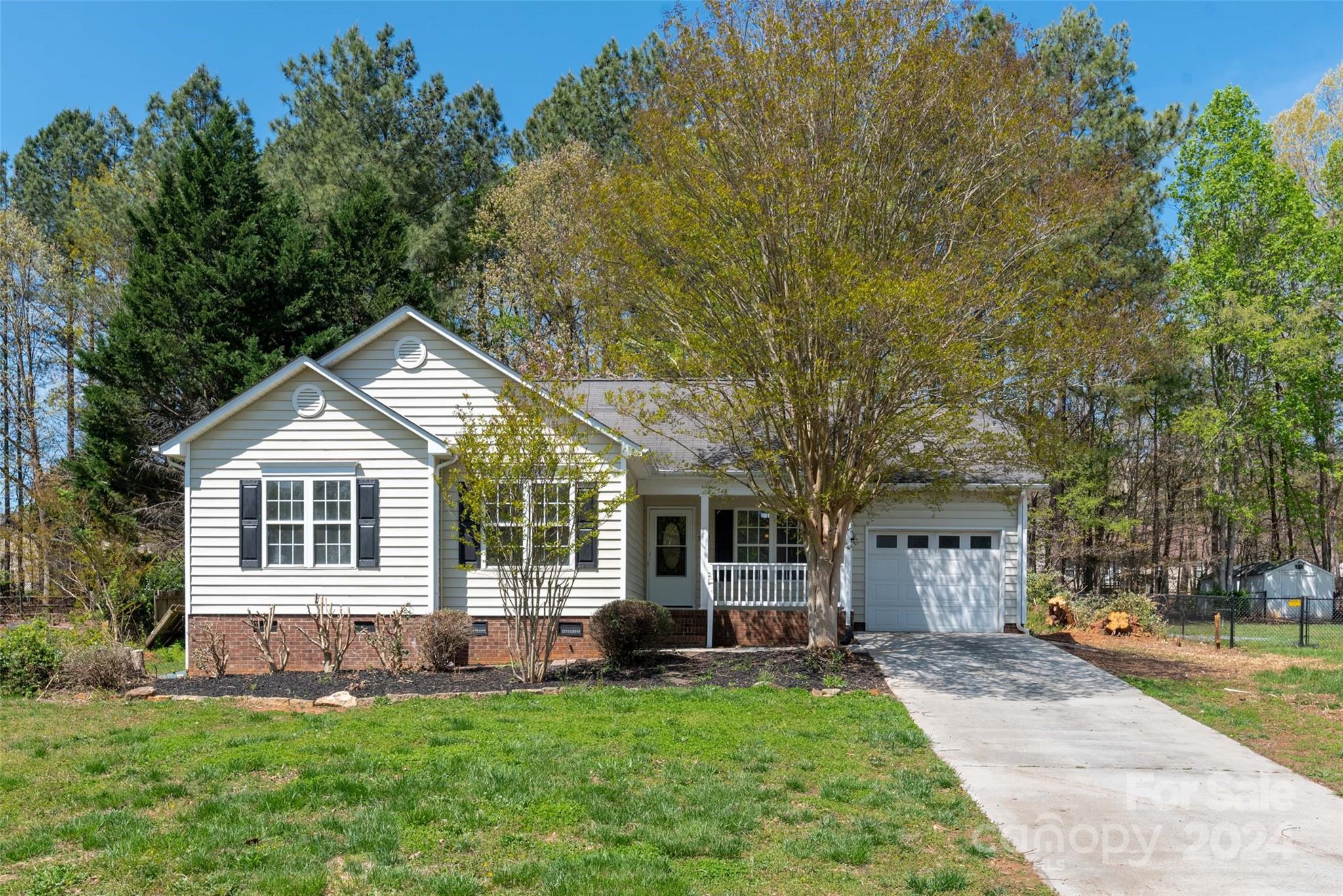 Mallard Ln, Gastonia, NC 28052