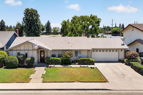 1541 Nancy Cir, Porterville, CA, 93257-1144 | Card Image