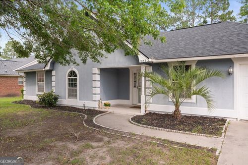 1936 Heathrow Dr, Hinesville, GA, 31313-9412 | Card Image