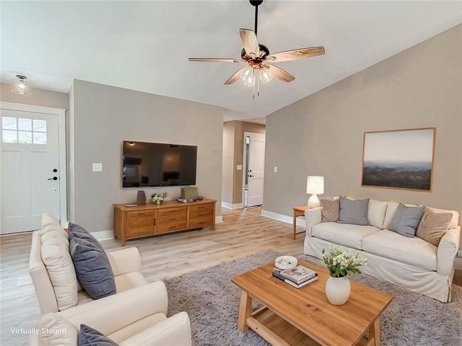 320 Code Cir, House other with 3 bedrooms, 2 bathrooms and null parking in Seneca SC | Image 6