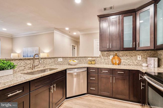 UNIT-9208 - 1530 Spring Gate Dr, Condo with 3 bedrooms, 2 bathrooms and null parking in MCLEAN VA | Image 12