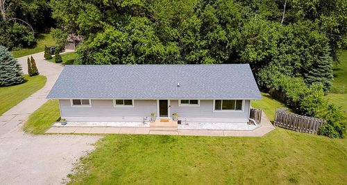 11812 Fox River Road, Randall, WI, 53181 | Card Image