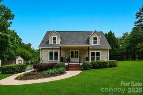 7553 Katherine Dr, Denver, NC, 28037-8201 | Card Image