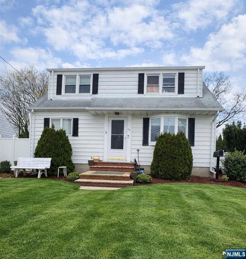 157 Harrington Rd, Clifton, NJ, 07012-1443 | Card Image