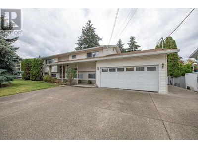 7706 Giles Dr, House other with 4 bedrooms, 3 bathrooms and 2 parking in Coldstream BC | Image 3