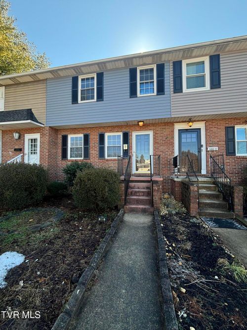 b-500 W F St, Elizabethton, TN, 37643-3066 | Card Image