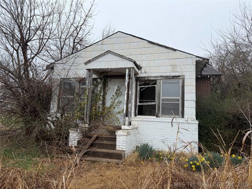 1017 E 10th St, Pawhuska, OK, 74056-3149 | Card Image