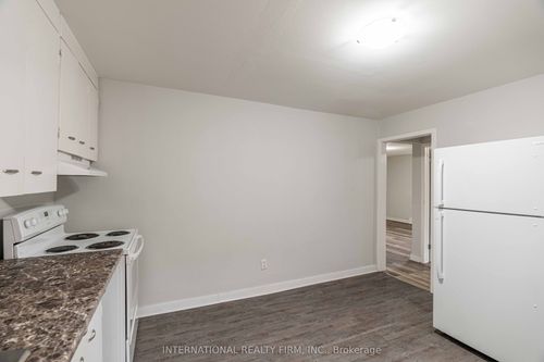 75 King Edward Ave, London, ON, N5Z3S7 | Card Image