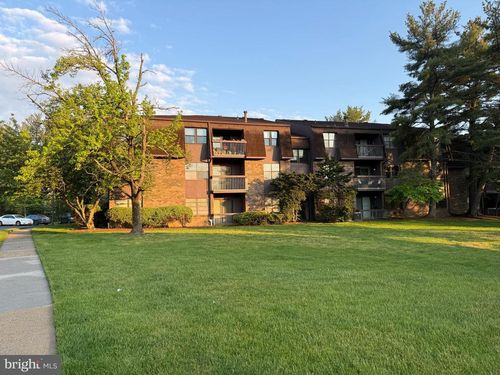 1823 Old Stone Mill Dr, CRANBURY, NJ, 08512 | Card Image
