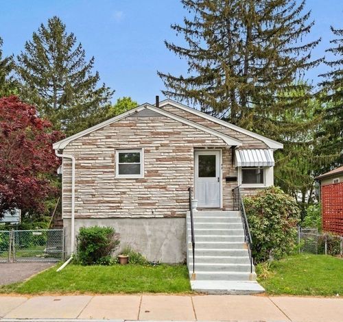 99 Chesterfield St, Boston, MA, 02136 | Card Image