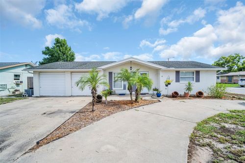 7923 Foxbloom Dr, PORT RICHEY, FL, 34668-1708 | Card Image