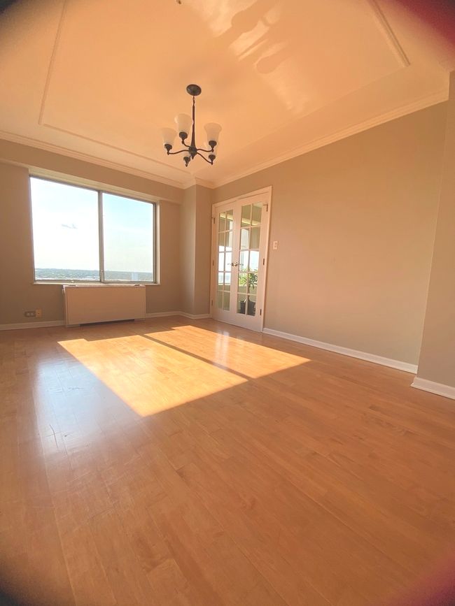 Formal dining room | Image 9