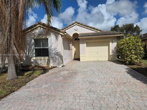 1885 Se 13th St, Homestead, FL, 33035-1915 | Card Image