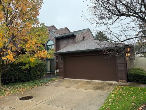 107-107 Fox Hollow Ct, Mayfield Heights, OH, 44124-4133 | Card Image