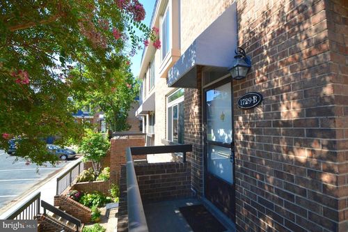 2-1729 S Hayes St, ARLINGTON, VA, 22202-5517 | Card Image