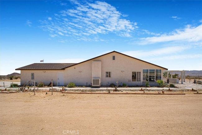 61975 Old Chisholm Trl, House other with 3 bedrooms, 3 bathrooms and 2 parking in Joshua Tree CA | Image 12