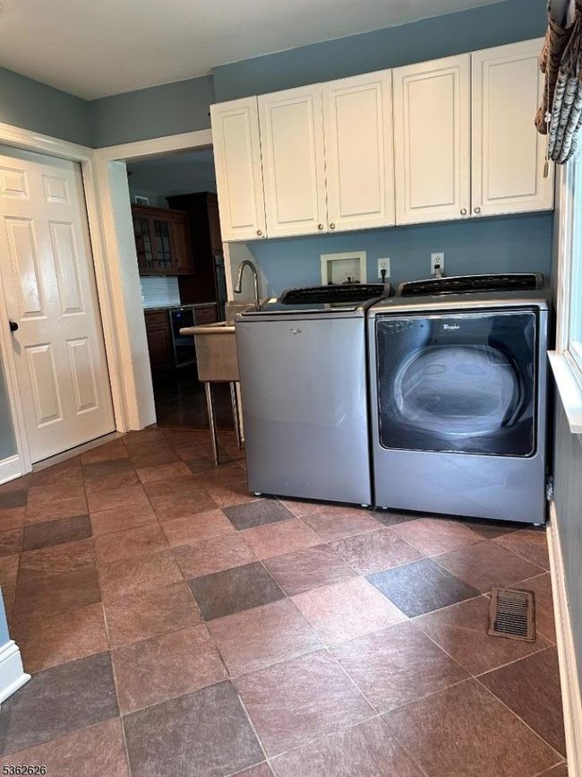45 Tuxford Ter, House other with 4 bedrooms, 2 bathrooms and null parking in Basking Ridge NJ | Image 25