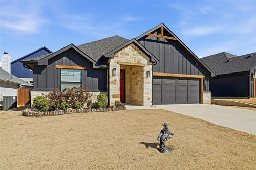 929 Tesslynn Ave, Godley, TX, 76044-1209 | Card Image