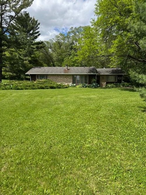 2756 Gaston Rd, Cottage Grove, WI, 53527-9791 | Card Image