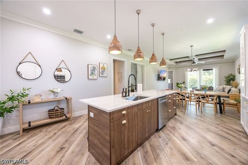 3530 Hibiscus Ave, NAPLES, FL, 34104-4012 | Card Image