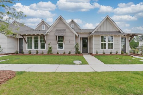 167 Summer St, OPELIKA, AL, 36804-4890 | Card Image