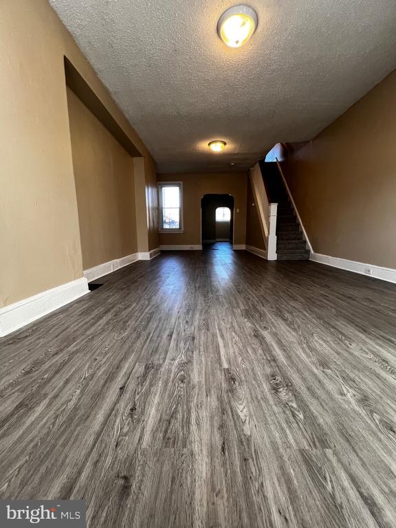 Royden St, Camden, NJ 08103