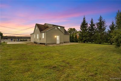 374 Meyer Road, House other with 3 bedrooms, 1 bathrooms and null parking in Amherst NY | Image 2