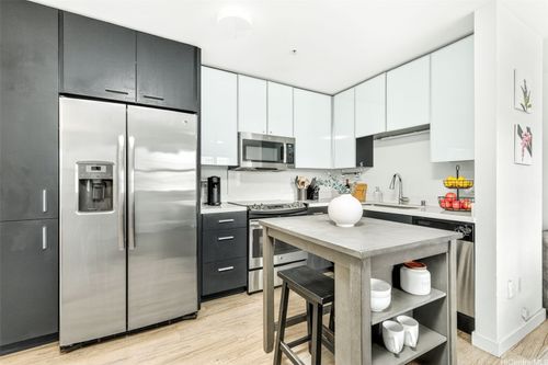 307-1310 Pensacola St, Honolulu, HI, 96814-1162 | Card Image