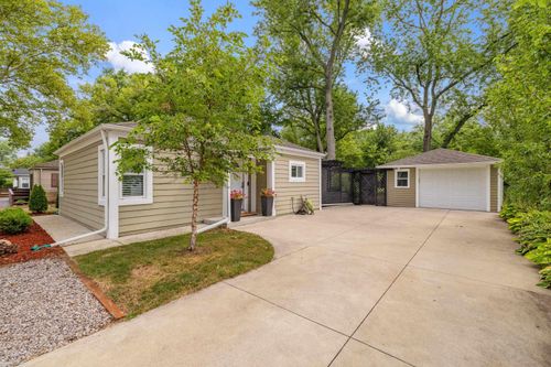 3239 Crooks Rd Road, Rochester Hills, MI, 48309 | Card Image